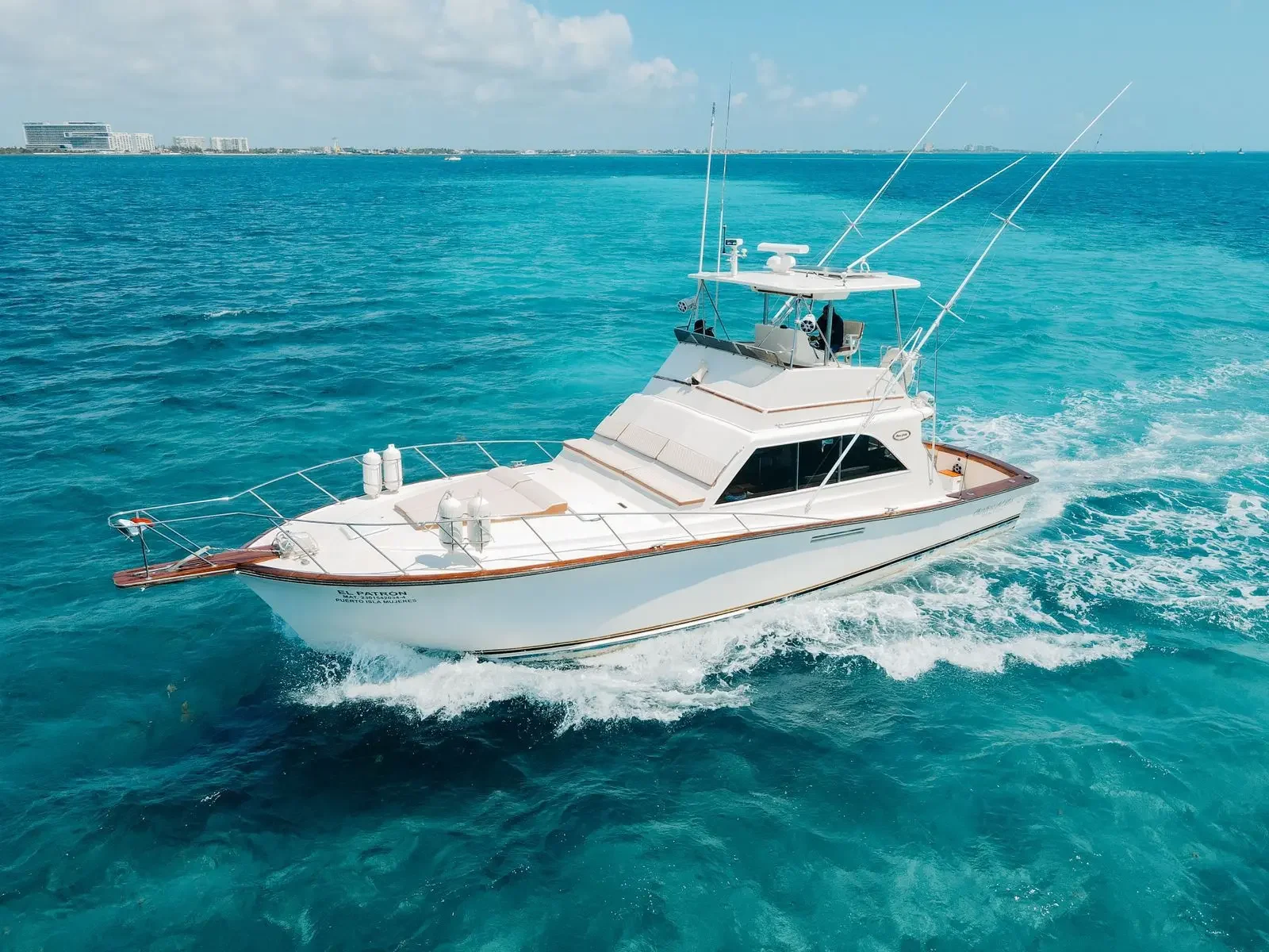Hatteras 46, photo 1