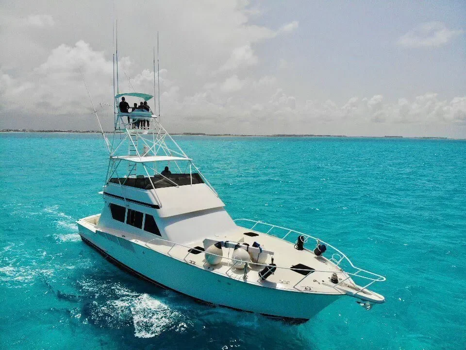 Hatteras 60, photo 1